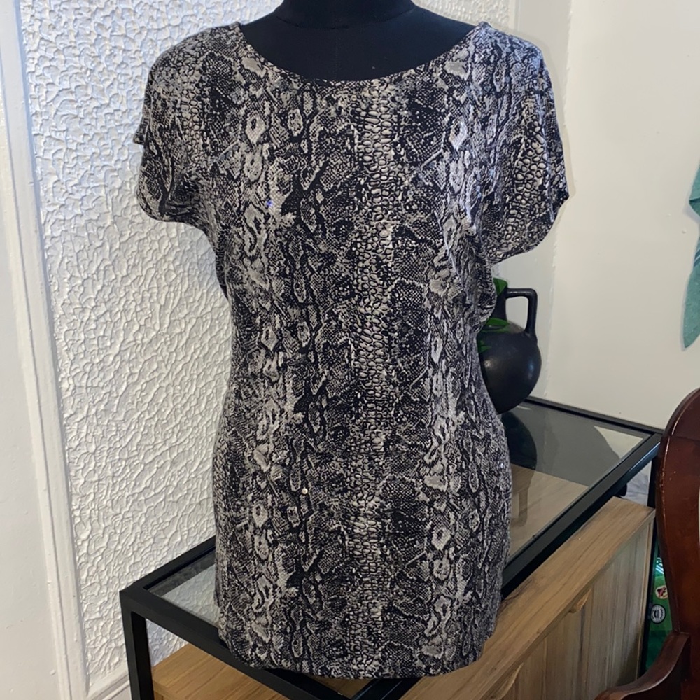Miss Tina by Tina Knowles Sequin Blouse Top Snakeskin Python Size Medium XS